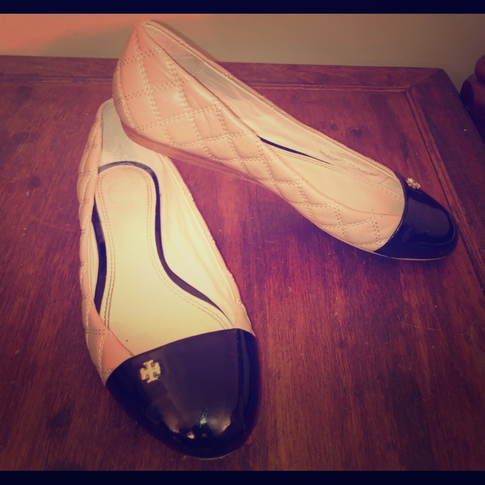 TORY BURCH CLAREMONT QUILTED FLATS